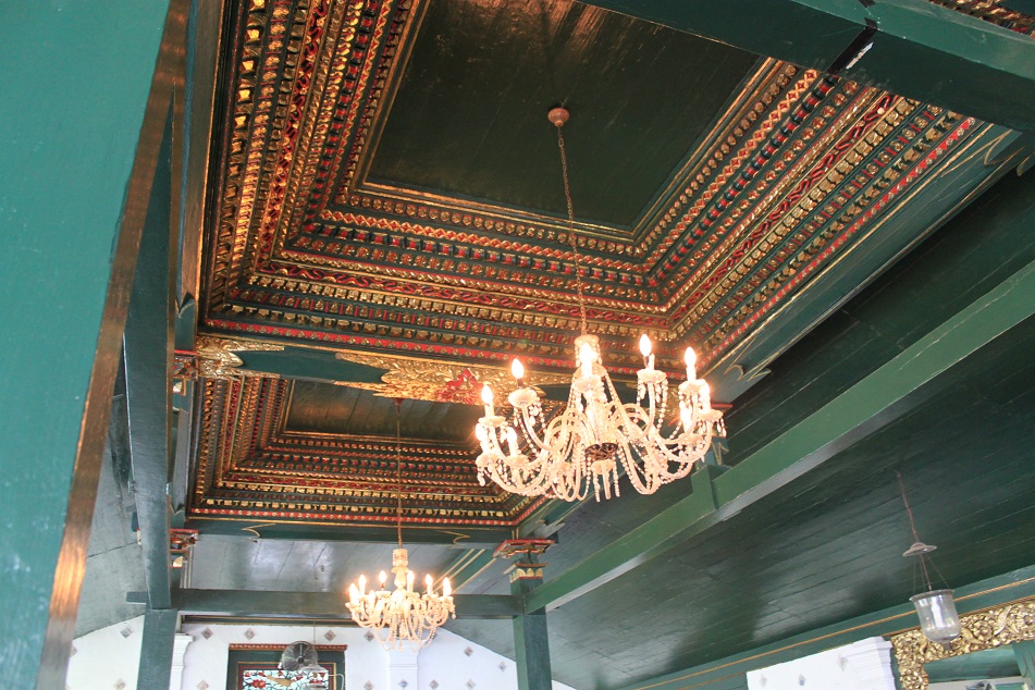 Decorative Elements of the Ceiling