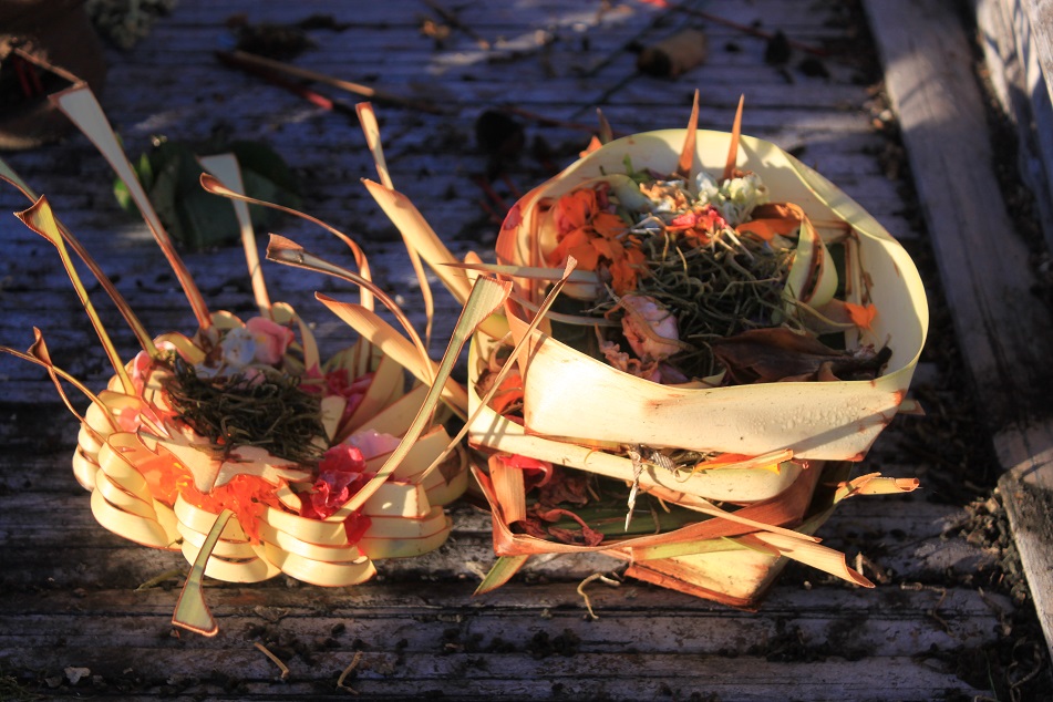 Hindu Offerings Similar to Balinese Canang Sari