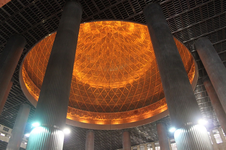 The Mosque's Illuminated Dome Ceiling
