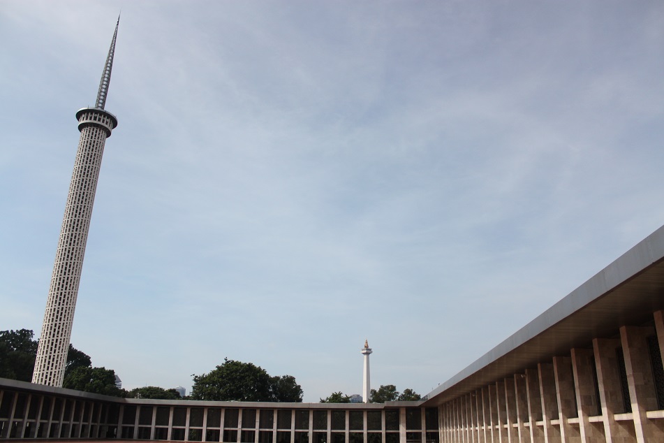 The Two Towers: Istiqlal's Minaret (left) & Monas