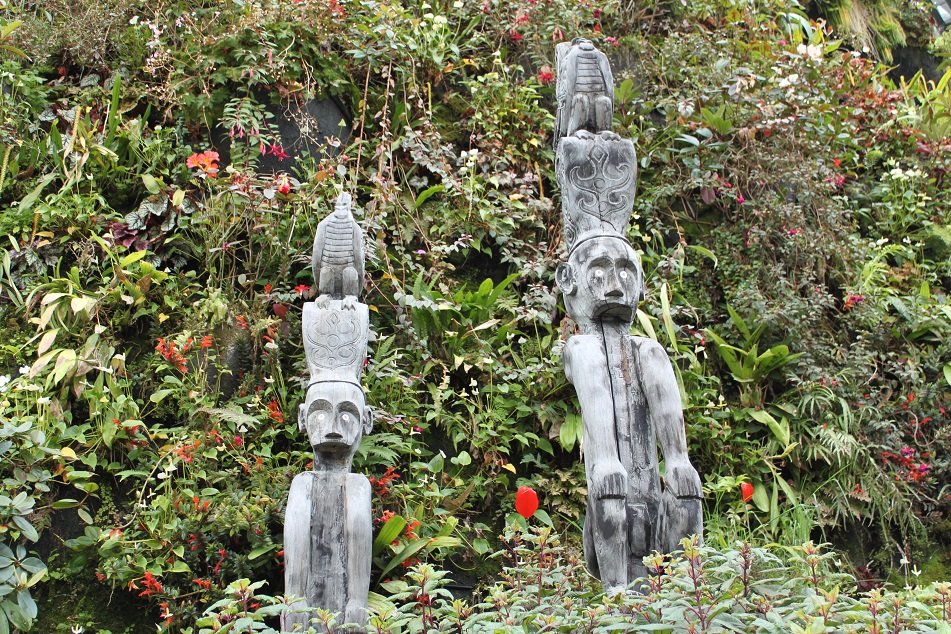More East Timorese Sculptures