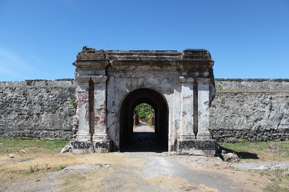 The Early 17th-Century Fort Nassau