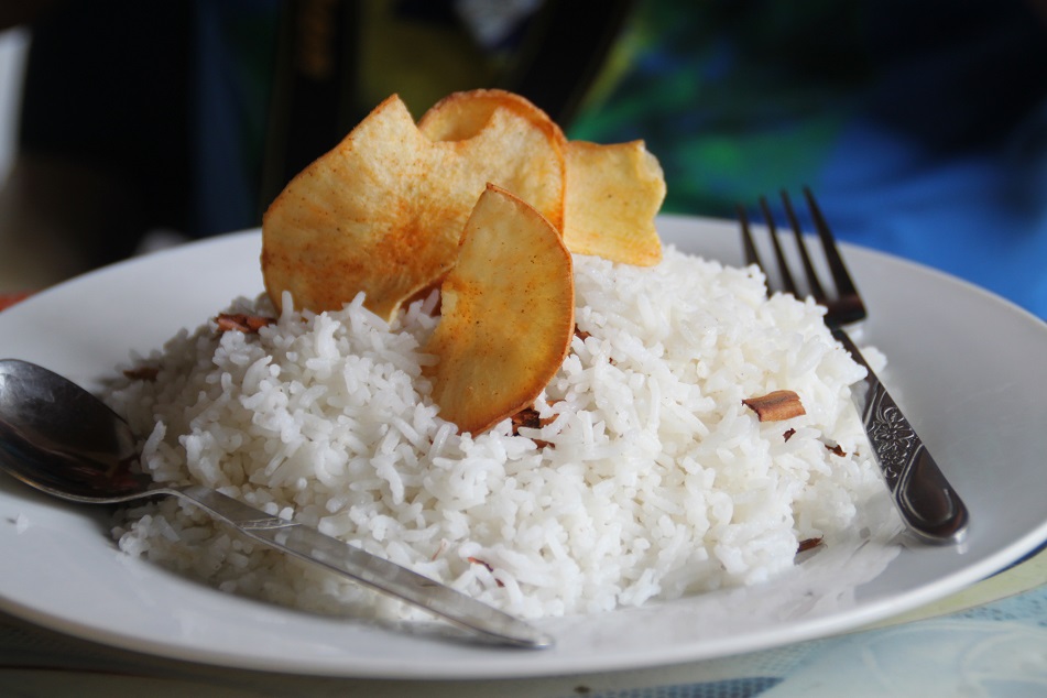 Rice with Cinnamon and Cassava Chips
